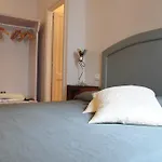 Couette-café Oberdan Ospitalita' Todi