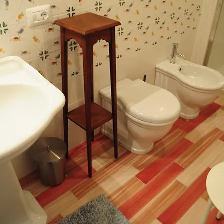 Oberdan Ospitalita' Тоди